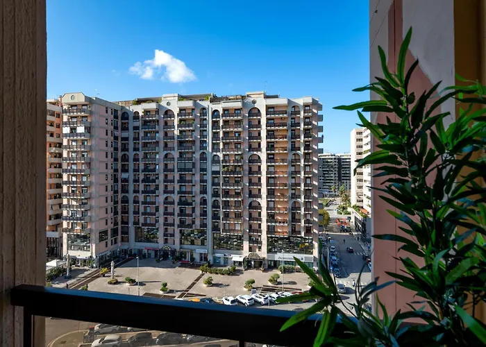 Апартаменти Incanto - 3 Bedroom & Free Parking Барі