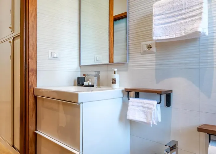 Incanto - 3 Bedroom & Free Parking Апартаменти Барі