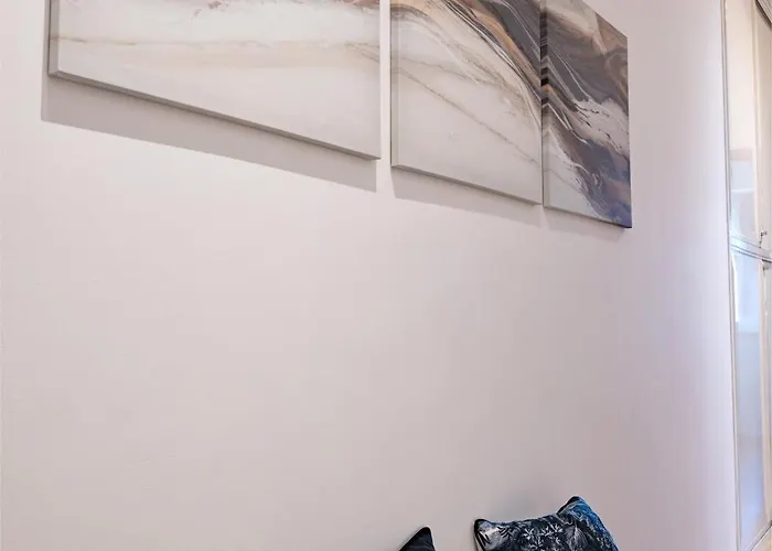 Incanto - 3 Bedroom & Free Parking Апартаменти Барі