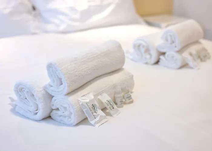 Апартаменти Incanto - 3 Bedroom & Free Parking Барі