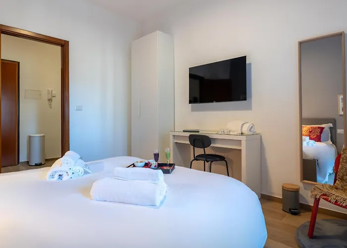 Incanto - 3 Bedroom & Free Parking Апартаменти Барі