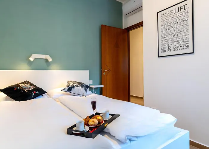 Incanto - 3 Bedroom & Free Parking Апартаменти